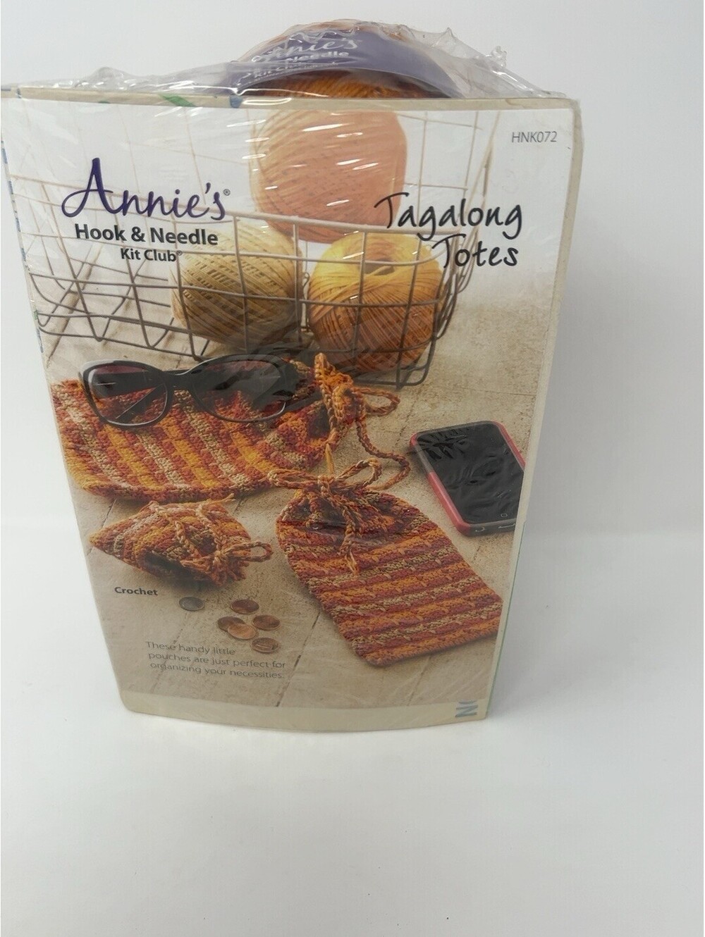 Annie’s Hook & Needle Kit Club Tagalong Totes Crochet Kit HNK072 NOS Sealed